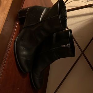 Ecco real leather black boot.